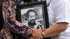 6.120 Jam untuk 1 Komposisi Slamet Abdul Sjukur