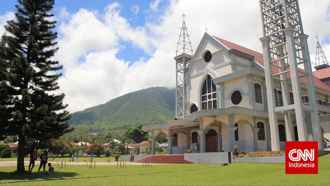 Gereja Katedral Ruteng, Nirwana di Lereng Gunung Ranaka