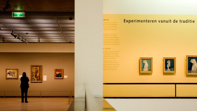 Pencurian lukisan karya Vincent Van Gogh terjadi di museum Belanda. Pencurian terjadi saat museum tutup karena virus corona.