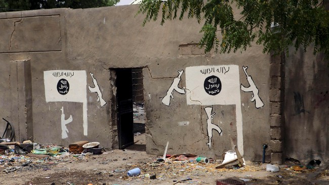 ISIS memproklamirkan Abu Musab al-Barnawi sebagai pemimpin baru Boko Haram, dengan sebutan "gubernur negara Islam untuk Afrika Barat."