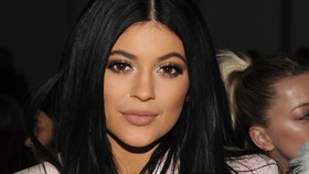 Kencani Rapper, Adik Tiri Kim Kardashian jadi Penyanyi