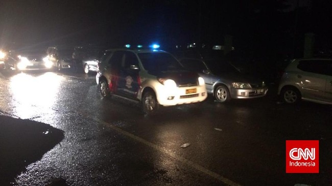 Rekonstruksi di titik terakhir, empat laskar FPI ditembak di dalam mobil polisi karena berusaha merebut senjata aparat saat dibawa ke markas Polda Metro Jaya.
