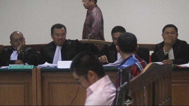 Pertemuan itu dibeberkan oleh orang kepercayaan Cahyadi, Robin Zulkarnaen. Menurut Robin, pertemuan antara Cahyadi dan Timur dilakukan lebih dari satu kali.