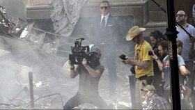 'Spectre' Hancurkan Mobil Mewah Senilai Ratusan Juta Rupiah