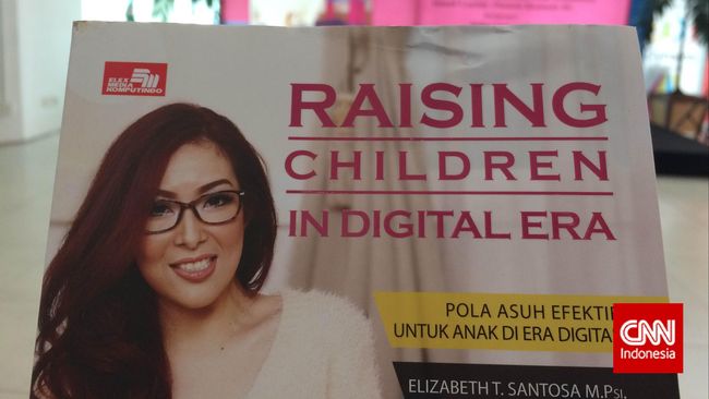 Tantangan dalam membesarkan dan mendidik anak tak hanya datang dari dunia nyata, tapi juga dunia maya. Ya, internet.