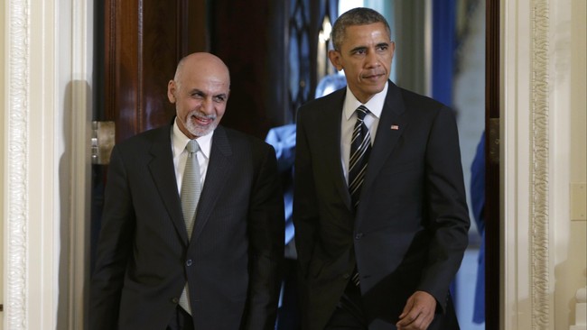 Presiden Barack Obama mengumumkan keputusan untuk tidak mengurangi jumlah tentara AS di Afghanistan dari 9.800 menjadi sekitar 5.000 orang pada akhir tahun.