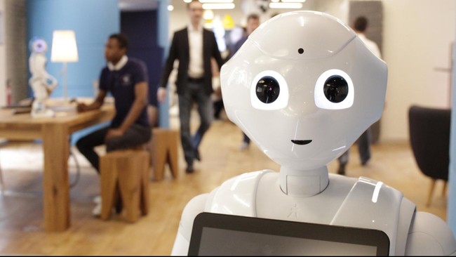 Kiichi Ishikawa, seorang Jepang berusia sekitar 60 tahun menendang robot Pepper yang berharga puluhan juta rupiah, saat sedang mabuk.