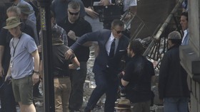 Perbincangan Mencekam James Bond dalam 'Spectre'
