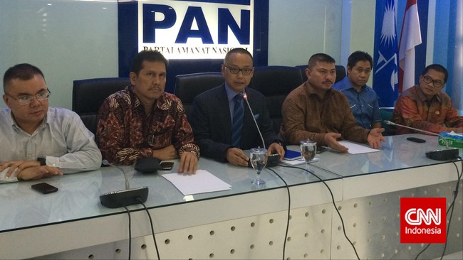 PAN yang berdiri di awal era reformasi 1998 ini sampai sekarang tak punya kantor tetap. Kantor mereka berpindah-pindah seiring bergantinya ketua umum partai.