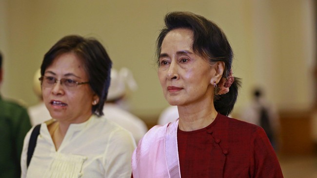Amerika Serikat mengumumkan pencabutan nama seorang pengusaha Myanmar dari daftar sanksi negara itu meski ada keraguan atas proses reformasi di Myanmar.