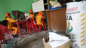 Kreasi Penerang Guru Seberang