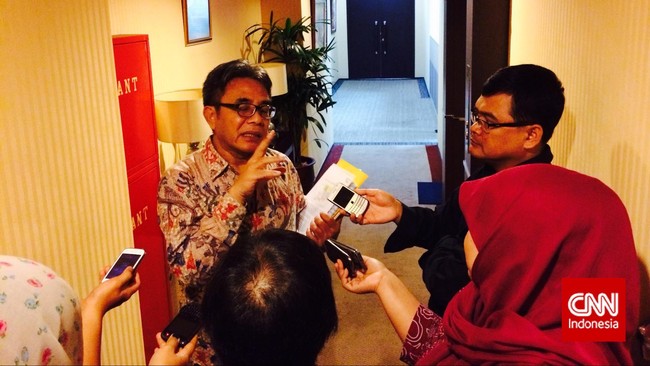 Kementerian Perindustrian mempertimbangkan untuk merevisi turun target pertumbuhan manufaktur yang dipatok 7 persen pada tahun ini.