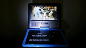 Pemutar DVD Portabel, Jendela Dunia Warga Korea Utara
