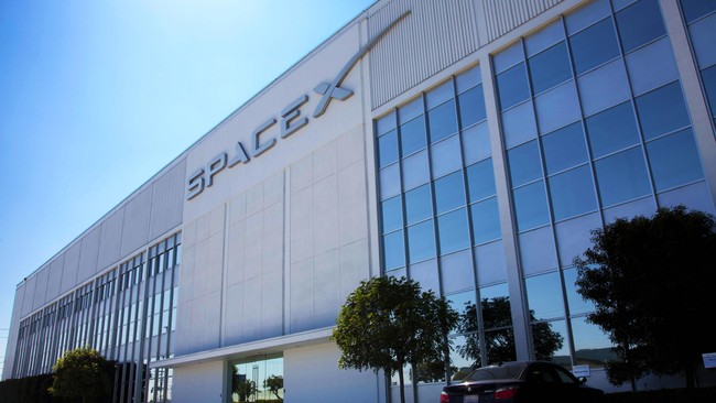 Alasan Menggemparkan SpaceX Pindah Markas Besarnya ke Texas