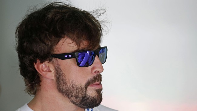 Nico Rosberg menjadi yang tercepat dalam latihan bebas terakhir jelang grand prix Malaysia di Sepang, sementara rekannya, Lewis Hamilton sempat bermasalah.