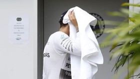 Gagal Raih Pole Position, Hamilton Salahkan Ban