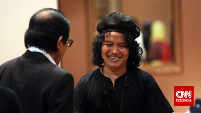 Andrea Hirata dianugerahi penghargaan itu oleh University of Warwick. Ia setara dengan penerima Nobel kimia, Profesor Ada Yonath dan sutradara Mike Leigh.
