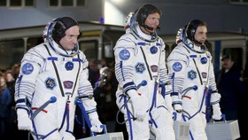 Dua Astronaut Tinggal di Luar Angkasa selama Setahun