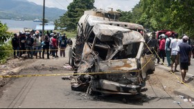 Massa Bakar Sejumlah Kendaraan, Lalu Lintas Manokwari Lumpuh