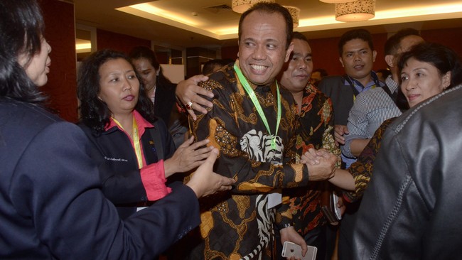 Tersangka kasus dugaan korupsi Surya Darmadi dalam perjalanan udara menuju Indonesia untuk menjalani proses hukum.