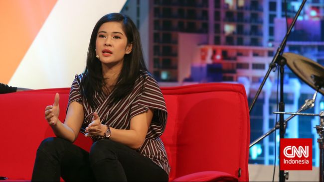"Setelah 14 tahun, masih adakah cinta?" Kata-kata yang membikin penasaran ini mengiringi unggahan video di akun Instagram sang aktris.