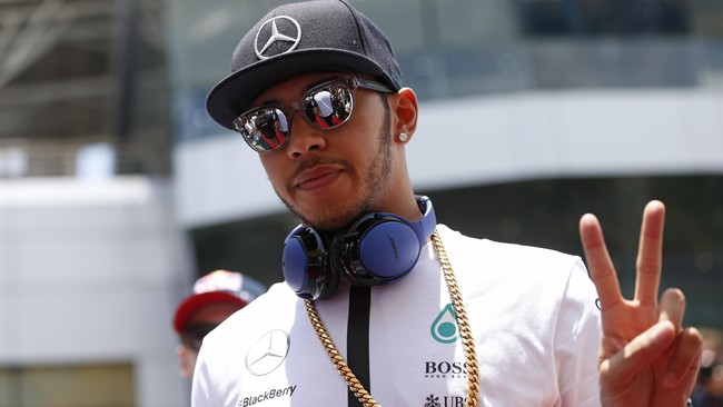 Jika Lewis Hamilton mendapatkan berbagai kemenangan dan juga menjadi juara dunia F1, maka ia bisa mendapatkan pemasukan hingga Rp 524 miliar.