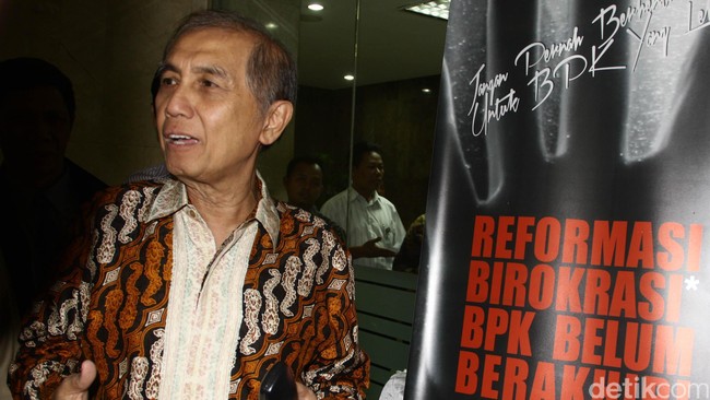 Kuasa hukum Hadi Poernomo, Maqdir Ismail, mengatakan tidak ada alasan spesifik yang menyertai pencabutan gugatan praperadilan kliennya. 