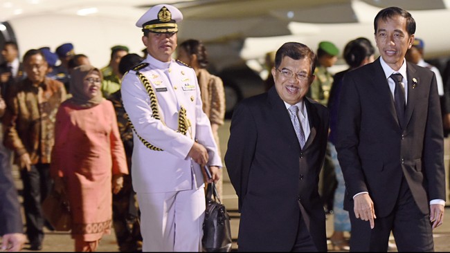 Presiden Jokowi memimpin rapat kabinet untuk menindaklanjuti komitmen investasi dan rencana kerjasama pemerintah dengan Jepang dan Tiongkok.