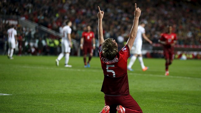 Pernah kalah di laga pembuka kualifikasi Piala Eropa Grup I, Portugal kini di pemuncak klasemen setelah mengalahkan Serbia 2-1, Senin (30/3) dini hari.