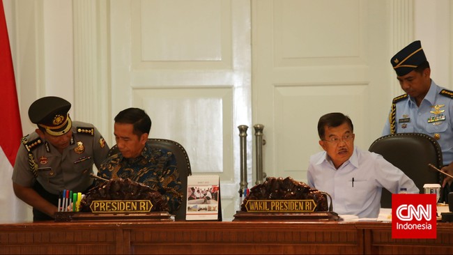 Jokowi ingin ada satu kota yang bisa menjadi contoh penanganan sampah terpadu. Ruwetnya regulasi menjadi salah satu kendala.