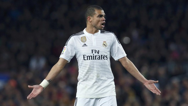 Bek Real Madrid Pepe dipastikan tak akan memperkuat timnya menghadapi Legia Warsawa. Pepe mengalami cedera dan kemungkinan absen hingga enam pekan.