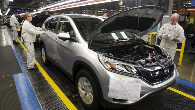 Mobil bertansmisi CVT memiliki perhatian khusus, meskipun terbilang praktis digunakan di lalu lintas padat namun perlu perawatan yang mendetail khususnya oli.