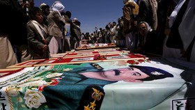 Jumat Berkabung, Libanon Kibarkan Bendera Setengah Tiang