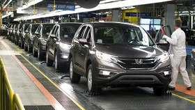 Di Kawasan Asean Hanya Indonesia yang Pangkas Produksi Mobil