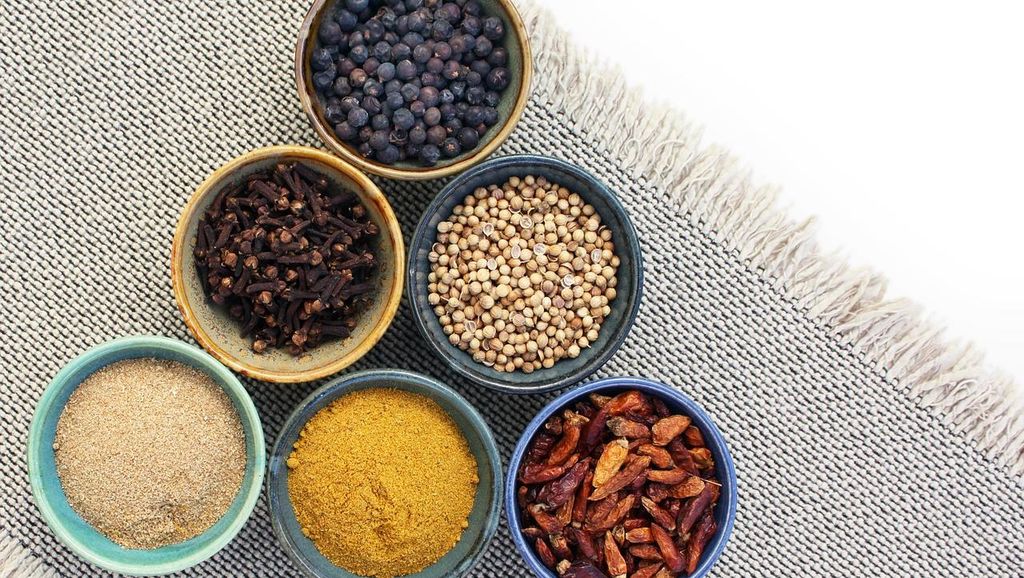 Ini 6 Cara Menyimpan Bumbu Dapur agar Awet dan Tahan Lama