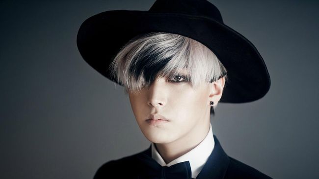 Personel boyband Super Junior (Suju) Sungmin menyatakan mundur dari aktivitas konser dan promo album baru setelah diboikot komunitas penggemarnya sendiri.