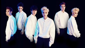 Mengulik Gaya Chanyeol EXO di Show Tommy Hilfiger