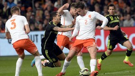Belanda Terancam Gagal Lolos ke Piala Eropa, Hiddink Mundur