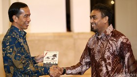 Glenn Fredly Tak Ingin Hanyut dalam Musim Kampanye