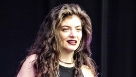 Lorde 'Cerai' dengan Manajer yang Menemukan Bakatnya
