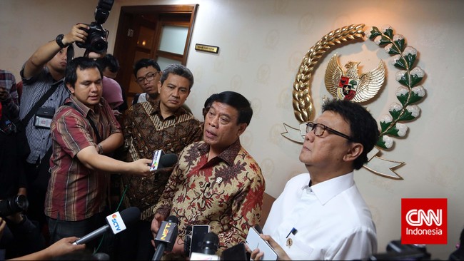Menkopolhukam Tedjo Edhy Purdijatno mengatakan pelatikan tak bermasalah karena sudah disetujui Dewan Jabatan dan Kepangkatan Tinggi.