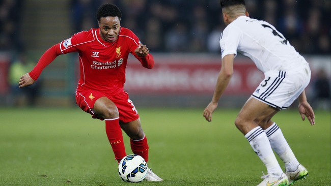 Raheem Sterling terus bertingkah negatif dan menurut legenda Liverpool, Jamie Carragher, hal ini malah bakal merusak reputasi Sterling sebagai seorang pemain.