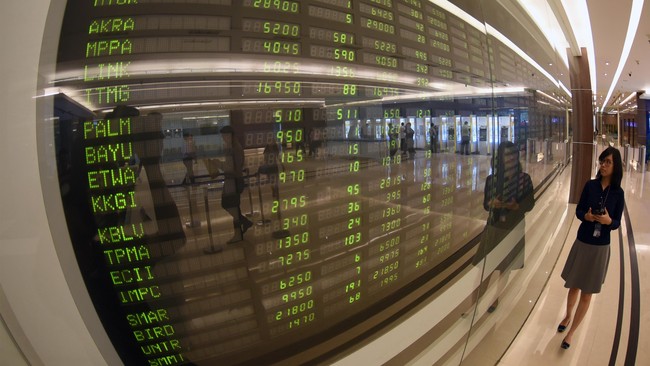Penguatan sejumlah harga komoditas sepanjang perdagangan kemarin diprediksi membuat laju Indeks Harga Saham Gabungan melanjutkan penguatannya pada Rabu (25/10).