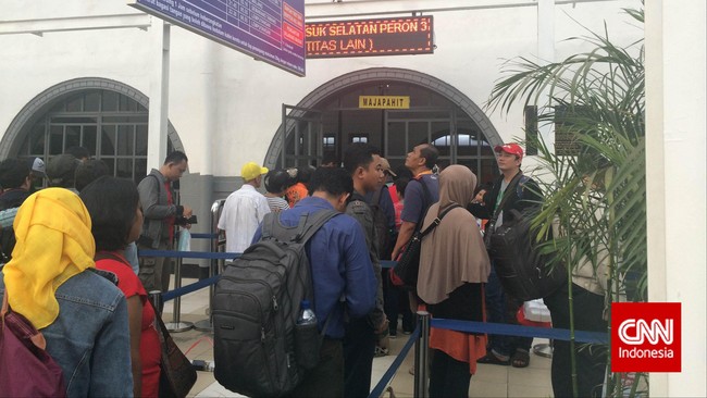 PT Kereta Api Indonesia (KAI) telah menjual lebih dari dua juta tiket untuk keberangkatan di masa angkutan Lebaran 2023.