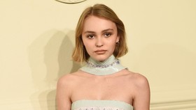 Johnny Depp Kesal Lihat Make-up Lily-Rose Putrinya