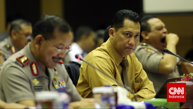 Kabareskrim Komjen Budi Waseso mengaku tak ingin dianggap memihak kepada BG. Pemberian penilaian kepada pihak lain dilakukan untuk menjaga netralitas.