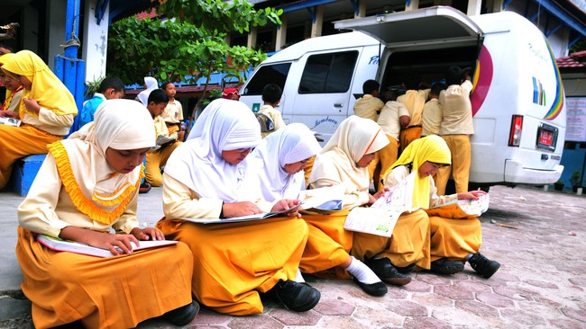 United in Diversity Foundation mengajak anak muda Indonesia mengikuti Youth Action Forum 2019 yang diselenggarakan di beberapa kota besar Indonesia.