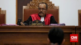 Menteri Tedjo Akan Mediasi Sarpin dan Komisioner KY