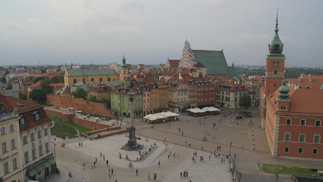 Polandia Tawarkan Pendidikan Kelas Dunia Tanpa Terlilit Utang
