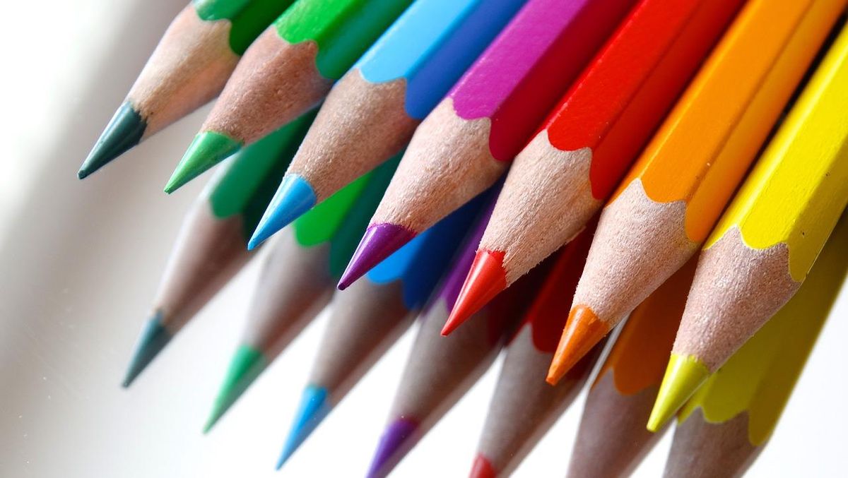 Warna Abu-Abu dalam Bahasa Inggris, Grey atau Gray? Ini Penjelasannya
